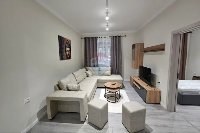 Tirane, jepet me qera apartament 2+1 Kati 1, 85 m² 75.000 € (Garda- Ish Blloku)