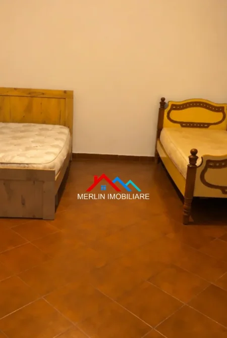 Tirane, jepet me qera apartament 1+1+Ballkon Kati 1, 60 m² 299 € (PORCELAN,RRUGA MARIE KRAJA)