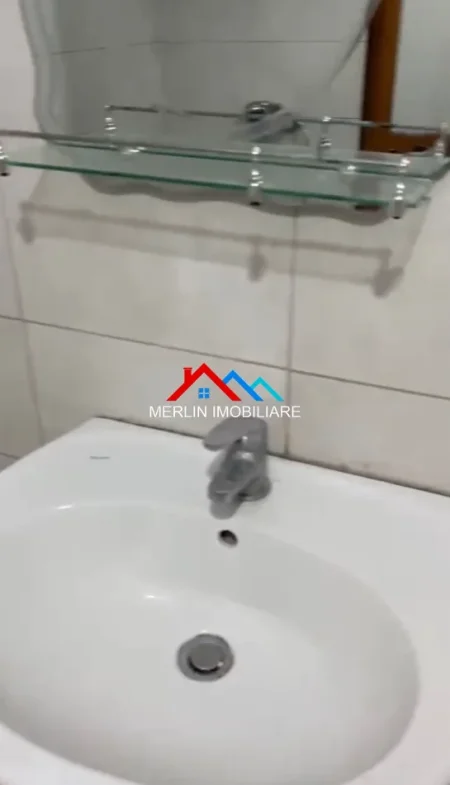 Tirane, jepet me qera apartament 1+1+Ballkon Kati 1, 60 m² 299 € (PORCELAN,RRUGA MARIE KRAJA)