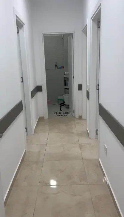 Tirane, jepet me qera zyre Kati 3, 122 m² 1.800 € (RRUGA E DURRESIT)