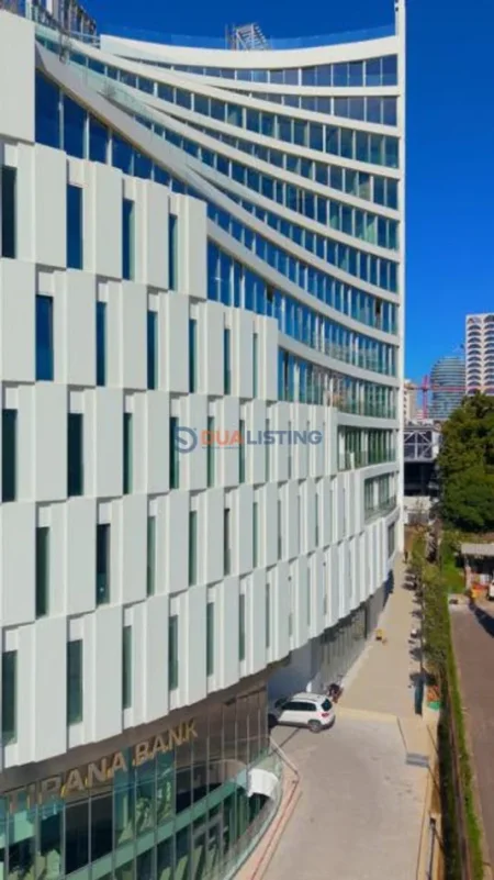 Tirane, jepet me qera ambjent biznesi , 1.895 m² 