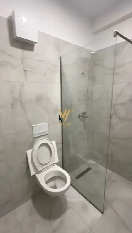 Tirane, jepet me qera apartament 2+1+Ballkon Kati 6, 114 m² 1.000 € (RRUGA DRITAN HOXHA)
