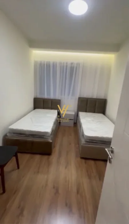 Tirane, jepet me qera apartament 2+1+Ballkon Kati 6, 114 m² 1.000 € (RRUGA DRITAN HOXHA)