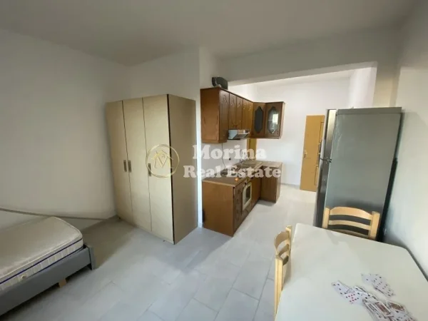Tirane, jepet me qera apartament 1+1 Kati 1, 45 m² 200 € (Vilat Gjermane)