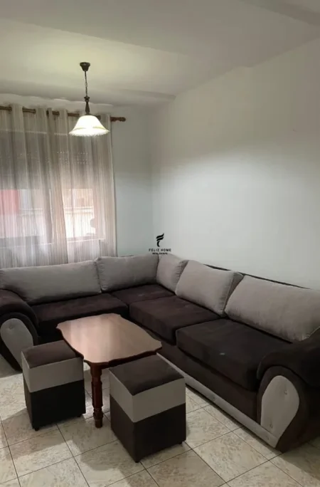 Tirane, jepet me qera apartament 1+1 Kati 3, 50 m² 500 € (MYSLYM SHYRI)
