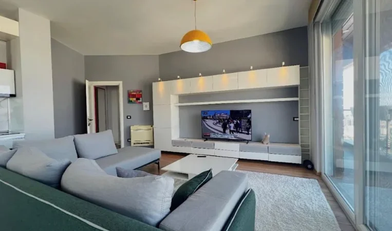 Tirane, jepet me qera apartament 2+1 , 115 m² 800 € 