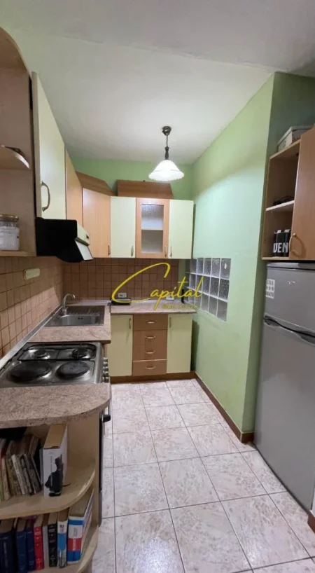 Tirane, shitet apartament 1+1 Kati 4, 50 m² 150.000 € (MYSLYM SHYRI)