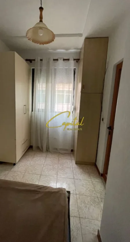 Tirane, shitet apartament 1+1 Kati 4, 50 m² 150.000 € (MYSLYM SHYRI)