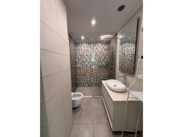 jepet me qera apartament 2+1+Ballkon Kati 6, 700 €