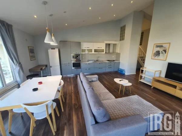 Tirane, jepet me qera apartament 2+1+Aneks+Ballkon Kati 4, 100 m² 700 € (kodra e diellit)