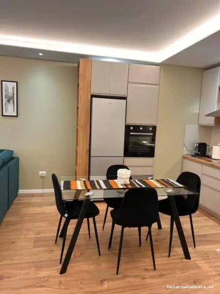 Tirane, jepet me qera apartament 1+1+Ballkon Kati 3, 81 m² 1.250 € (Rrugica e Sales)