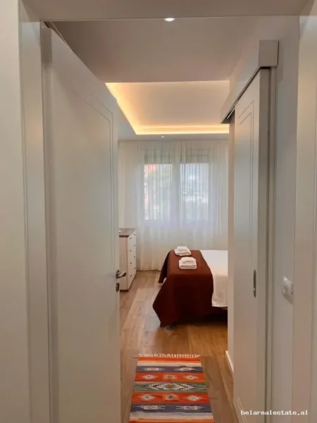 Tirane, jepet me qera apartament 1+1+Ballkon Kati 3, 81 m² 1.250 € (Rrugica e Sales)