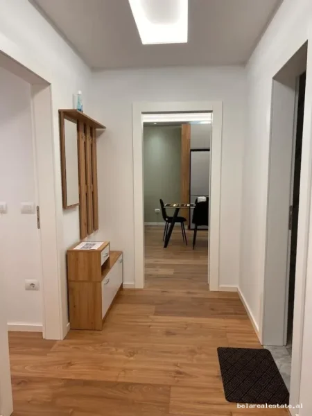 Tirane, jepet me qera apartament 1+1+Ballkon Kati 3, 81 m² 1.250 € (Rrugica e Sales)
