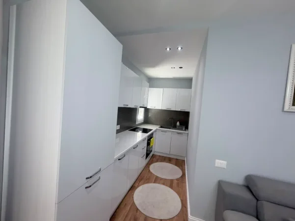 Tirane, jepet me qera apartament 2+1 Kati 2, 100 m² 730 € (21 dhjetori)