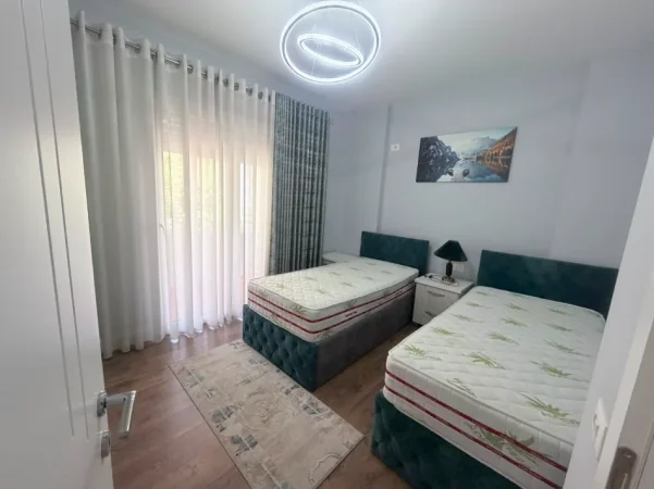 Tirane, jepet me qera apartament 2+1 Kati 2, 100 m² 730 € (21 dhjetori)