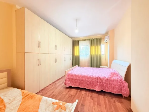 Tirane, jepet me qera apartament 2+1 Kati 2, 115 m² 600 € (Don Bosko)
