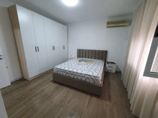 Tirane, jepet me qera garsonier Kati 4, 40 m² 45 € (Mozaiku)