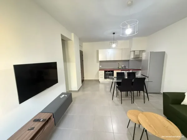 Tirane, jepet me qera apartament 1+1 Kati 4, 47 m² 573 € (Petro Korcari)
