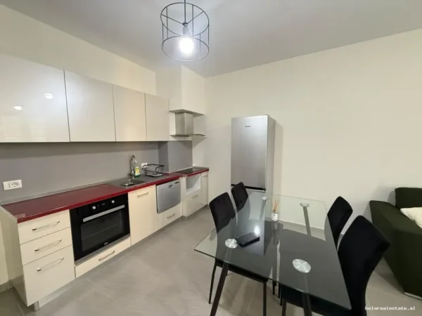 Tirane, jepet me qera apartament 1+1 Kati 4, 47 m² 573 € (Petro Korcari)