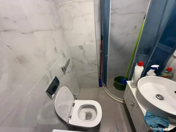 Tirane, jepet me qera apartament 1+1 Kati 4, 47 m² 573 € (Petro Korcari)