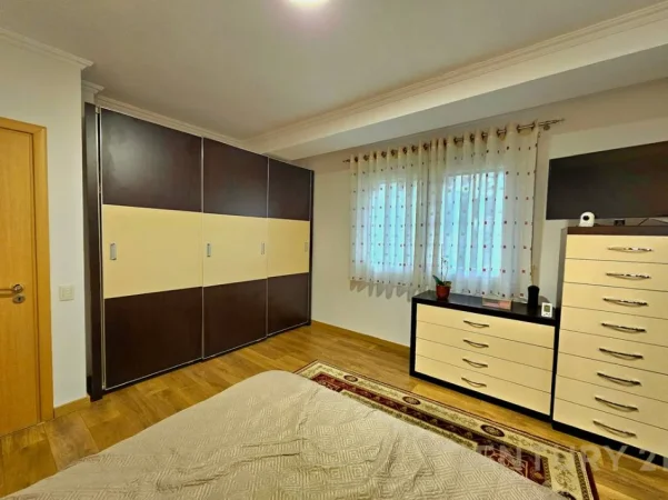Tirane, jepet me qera apartament 2+1+Ballkon Kati 1, 108 m² 700 € (Kopshti Botanik)