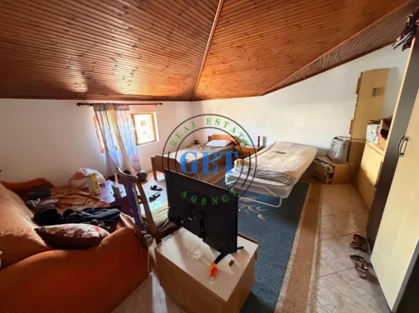 Durres, jepet me qera apartament 2+1 Kati 3, 85 m² 300 € (Kenet)