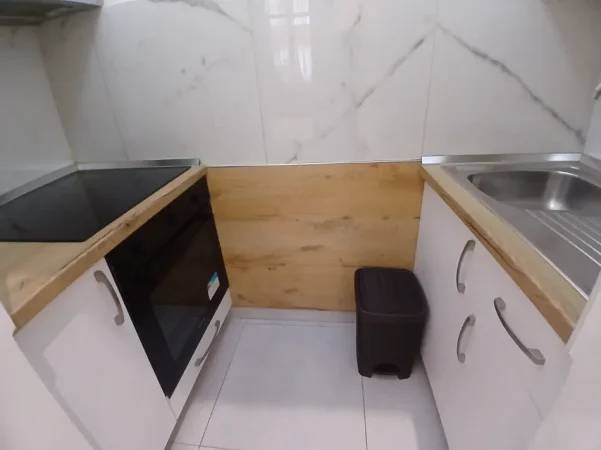 Tirane, jepet me qera apartament 1+1 Kati 1, 35 m² 390 € (21 dhjetori)