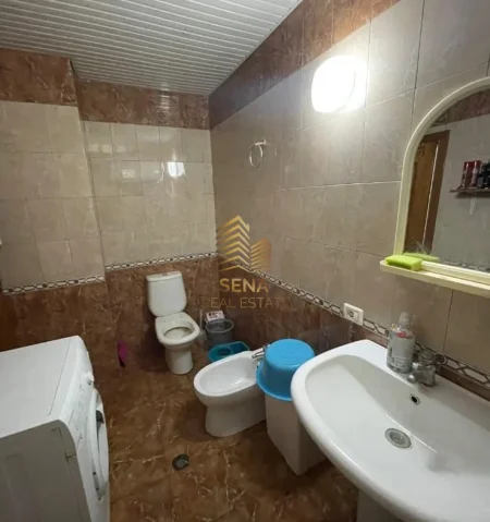 Tirane, jepet me qera apartament 1+1 Kati 4, 50 m² 500 € (Myslym Shyri)