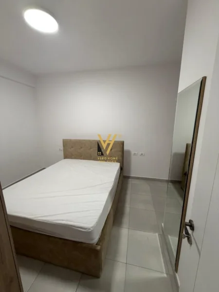 Tirane, jepet me qera apartament 2+1+Ballkon Kati 5, 80 m² 620 € (GOLDEN PARK , YZBERISHT)