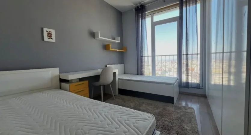 Tirane, jepet me qera apartament 2+1 Kati 4, 115 m² 800 € (Kopshti Botanik , prane Xhamise)