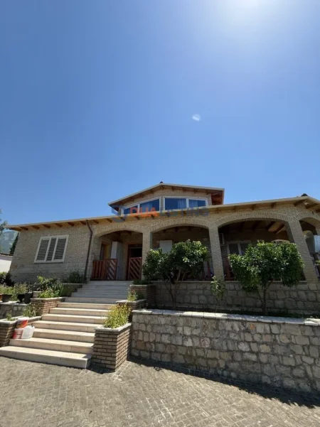 Tirane, jepet me qera Vile Vile 2 Katshe , 250 m² 2.900 € 