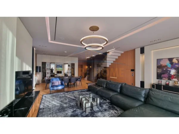 Tirane, shitet Vile 3+1 Kati 3, 271 m² 