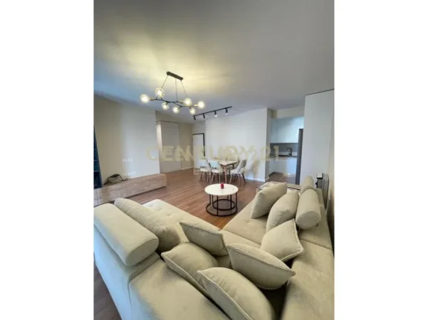 Tirane, jepet me qera apartament 3+1+Ballkon Kati 5, 135 m² 800 € (Kompleksi Fiori Di Bosco)