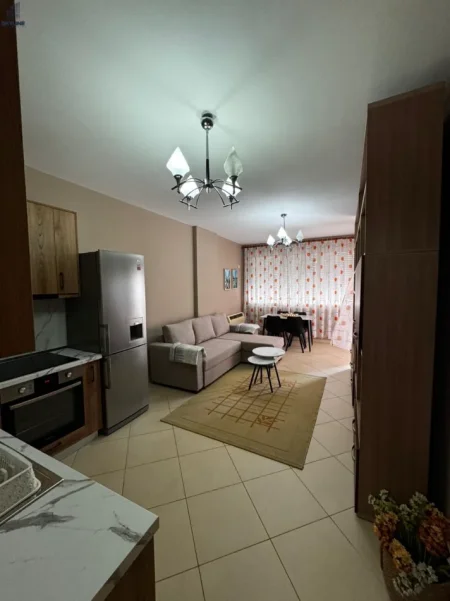 Tirane, jepet me qera apartament 1+1 Kati 3, 450 € (Astir)