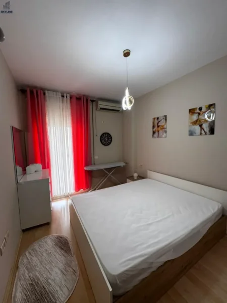 Tirane, jepet me qera apartament 1+1 Kati 3, 450 € (Astir)