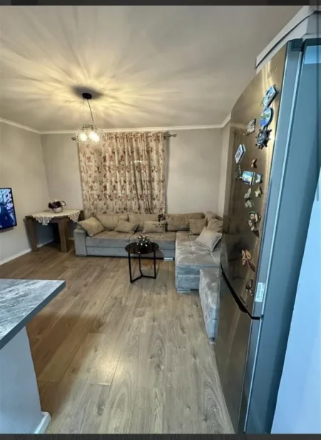 Tirane, shitet apartament 1+1 Kati 3, 57 m² 93.000 € (OXHAKU)