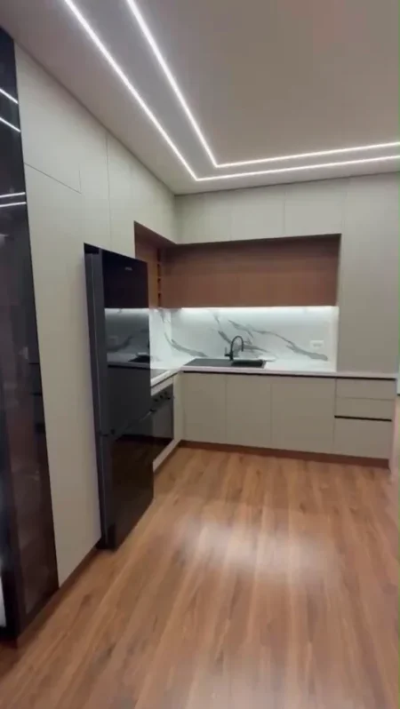 Tirane, jepet me qera apartament 2+1 Kati 6, 114 m² 1.000 € 