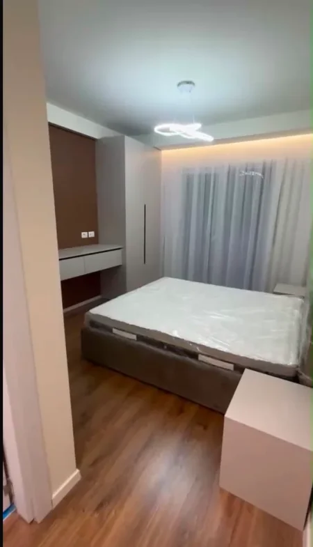 Tirane, jepet me qera apartament 2+1 Kati 6, 114 m² 1.000 € 
