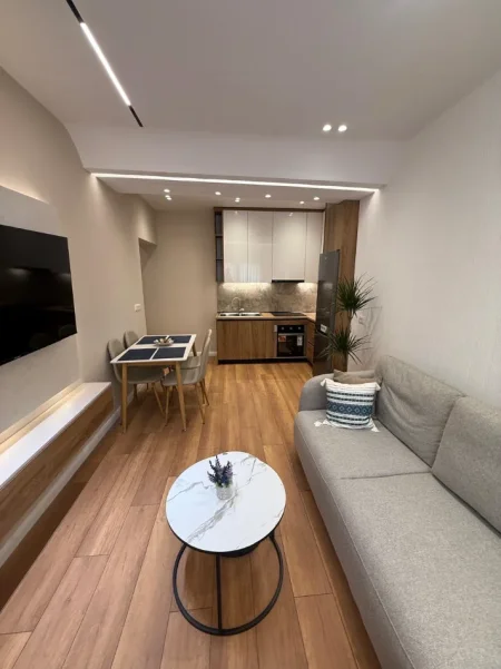 Tirane, shitet apartament 1+1 Kati 3, 51 m² 163.000 € (Rruga Hoxha Tahsim)