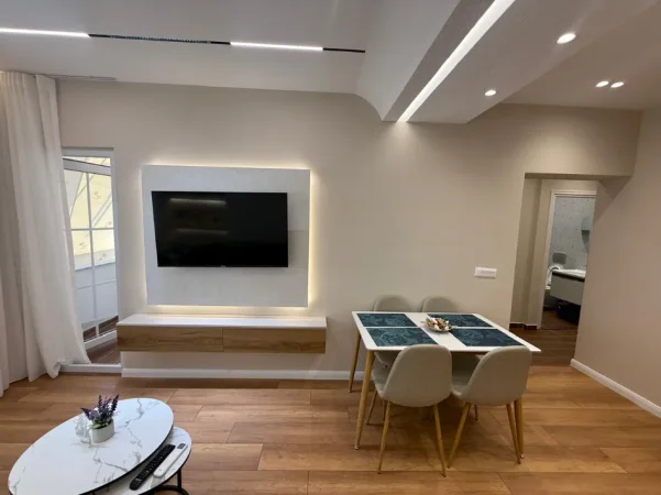 Tirane, shitet apartament 1+1 Kati 3, 51 m² 163.000 € (Rruga Hoxha Tahsim)