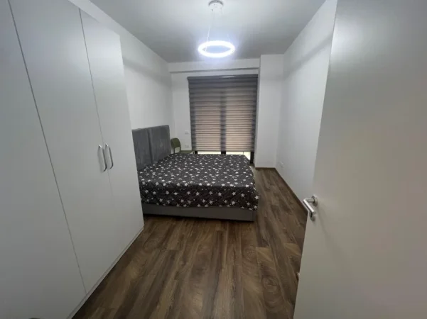 Tirane, jepet me qera apartament 2+1+Aneks+Ballkon Kati 5, 120 m² 1.200 € 