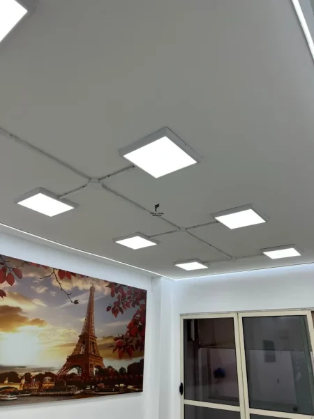 Tirane, jepet me qera zyre Kati 3, 76 m² 700 € (ASTIR)