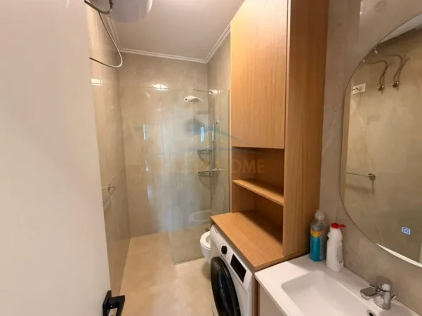 Tirane, jepet me qera apartament 2+1+Ballkon Kati 5, 114 m² 2.000 € (Altana Residence)
