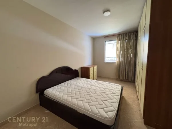 Tirane, jepet me qera apartament 1+1 Kati 5, 60 m² 500 € (ne zonen e Spitalit te pediatrise ne QSUT)