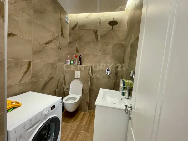 Tirane, jepet me qera apartament 2+1 Kati 1, 103 m² 800 € (KOPSHTI BOTANIK)