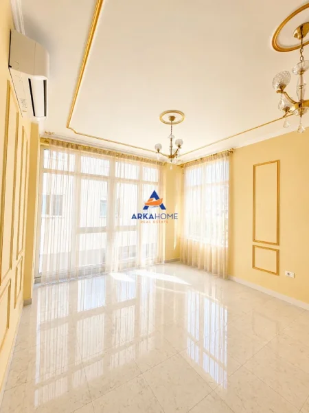 Tirane, jepet me qera ambjent biznesi Kati 2, 55 m² 550 € 