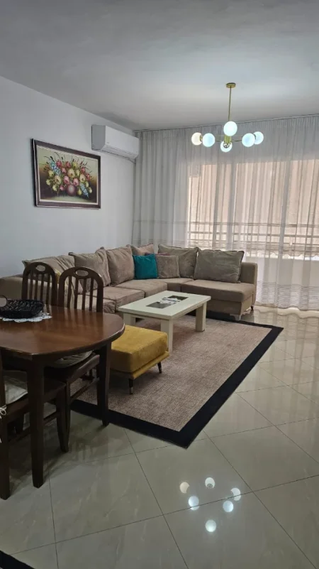 Tirane, jepet me qera apartament 1+1 Kati 5, 65 m² 420 € (ASTIR)