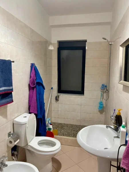 Tirane, shes 2+1 Kati 1, 125.000 €