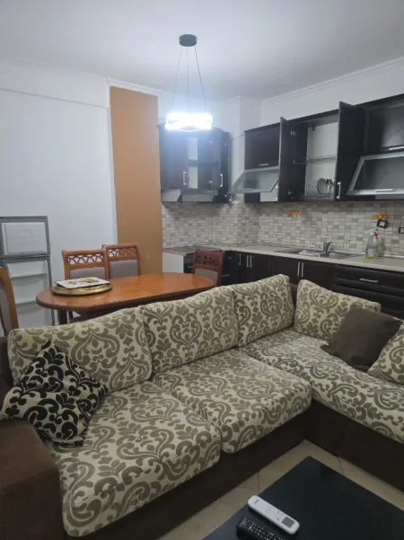 🏡 Jepet me Qira Apartament 2+1 ne Yzberisht tek Nela 6,   450 mije lekee