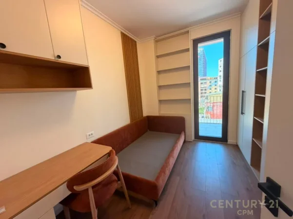 Tirane, jepet me qera apartament 2+1+Ballkon Kati 5, 115 m² 2.000 € 